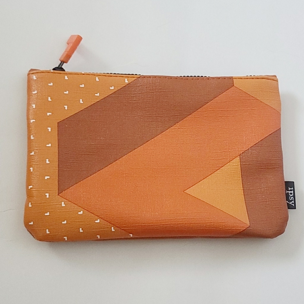 7/19 IPSY MAKEUP BAG